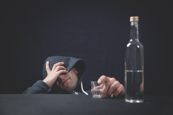 jaki-jest-wplyw-alkoholu-na-uklad-nerwowy